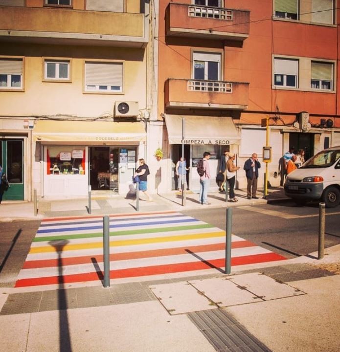 Passadeiras coloridas? Sim ou não? A favor ou contra?