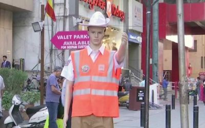 Novo método de controlo do trânsito: manequins substituem polícias