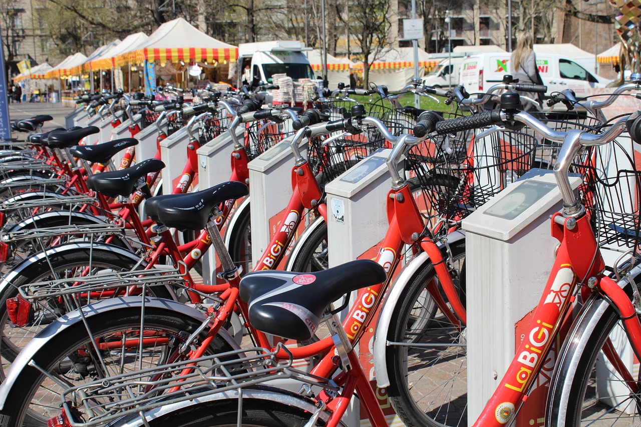 bicycles,bike sharing,transport,mobility,sustainable mobility,ecology,energy saving,free pictures, free photos, free images, royalty free, free illustrations, public domain